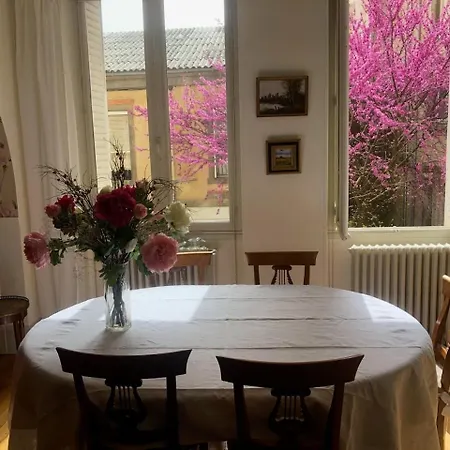 De Caractere Au Coeur De アパート *