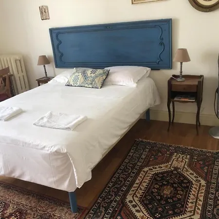 De Caractere Au Coeur De Πουατιέ