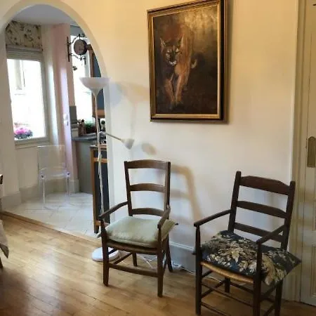 De Caractere Au Coeur De Πουατιέ